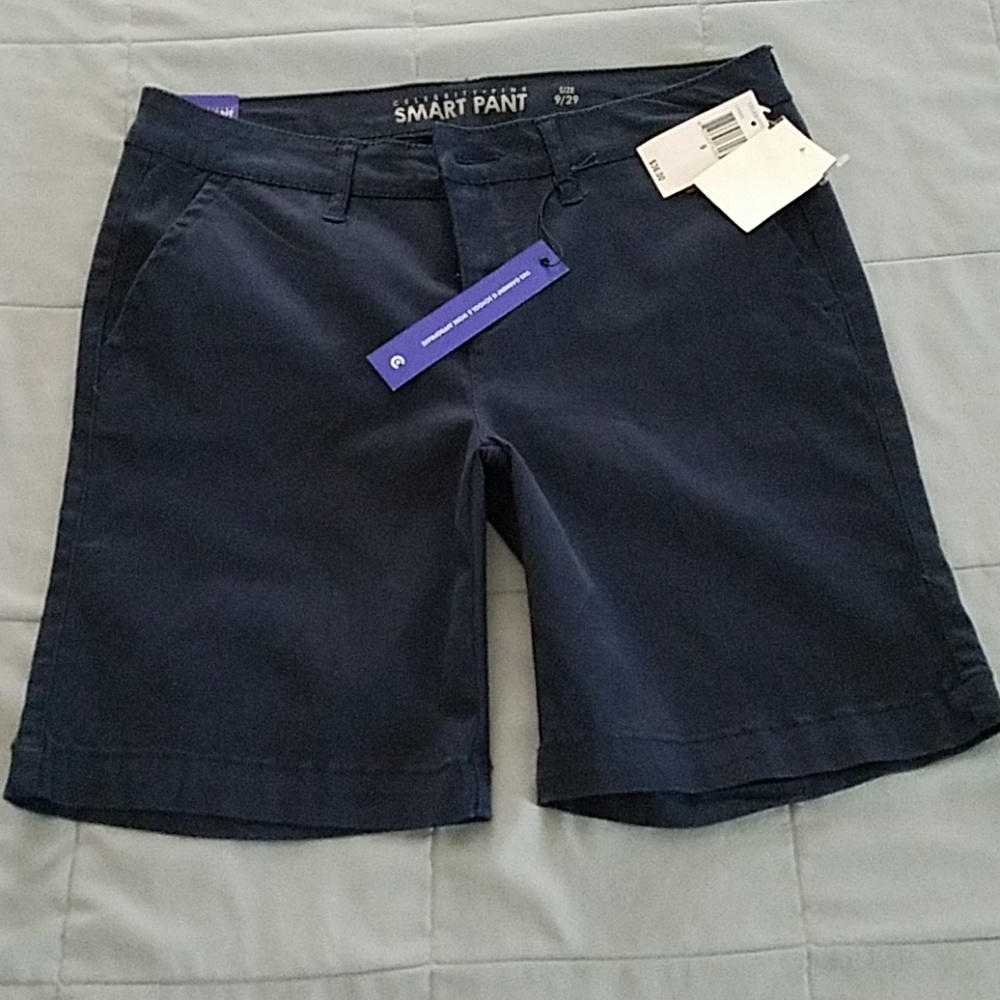NWTS CELEBRITY PINK BERMUDA SHORT 9/29